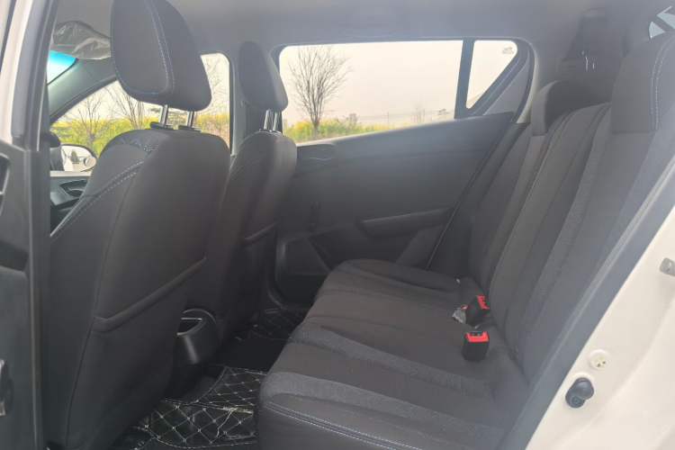 Used Baojun 310 2020 1.2L Manual Value Edition Interior 4