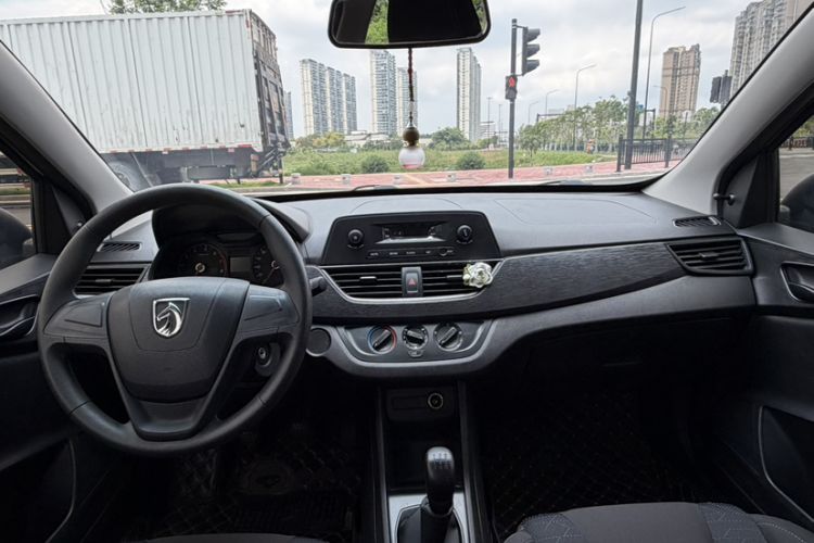 Used Baojun 310 2020 1.2L Manual Value Edition Interior 5