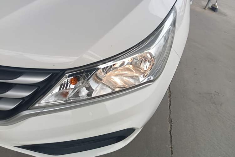 Used Baojun 310 2020 1.2L Manual Value Edition Left Front Headlight