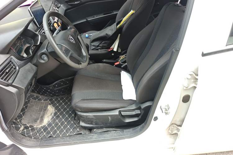 Used Baojun 310 2020 1.2L Manual Value Edition Left Front Seat