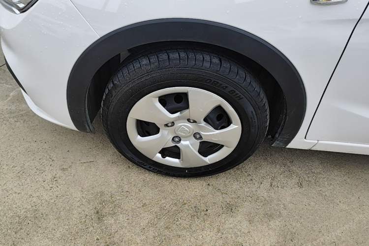 Used Baojun 310 2020 1.2L Manual Comfort Edition Left Front Wheel Hub