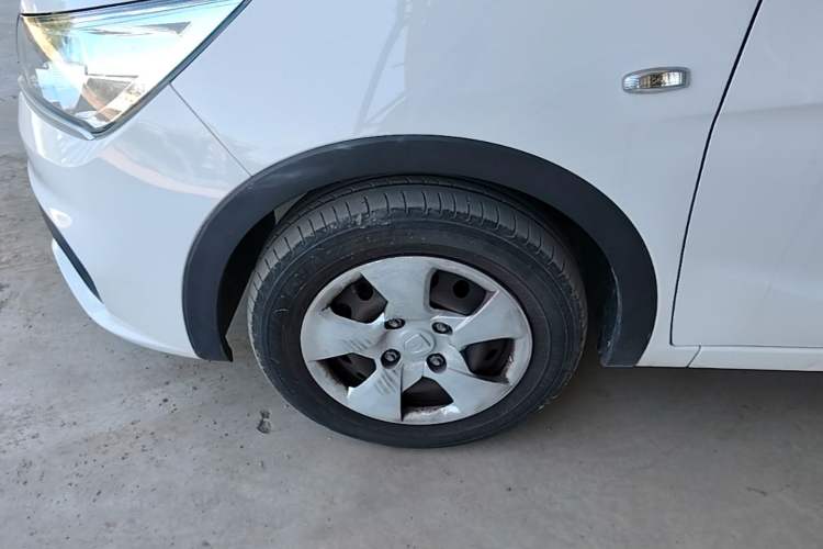 Used Baojun 310 2020 1.2L Manual Comfort Edition Left Front Wheel Hub