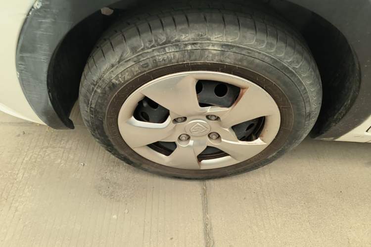 Used Baojun 310 2020 1.2L Manual Value Edition Left Front Wheel Hub