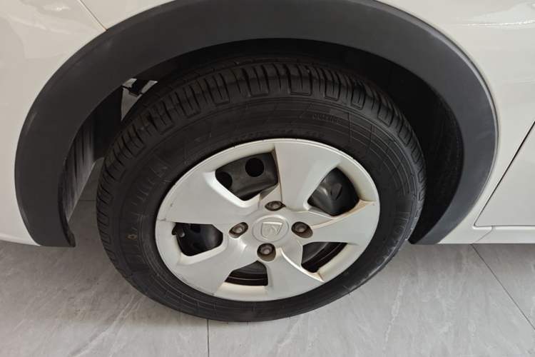 Used Baojun 310 2020 1.2L Manual Comfort Edition Left Front Wheel Hub