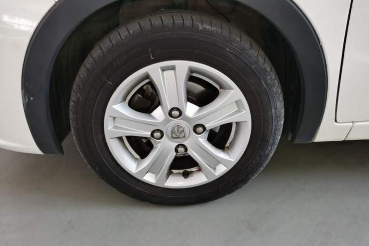 Used Baojun 310 2020 1.2L Manual Comfort Edition Left Front Wheel Hub