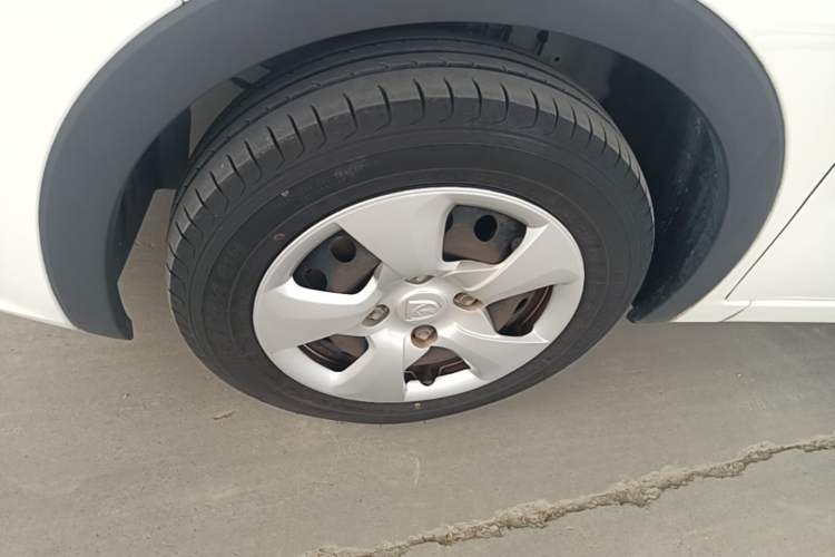 Used Baojun 310 2020 1.2L Manual Value Edition Left Front Wheel Hub