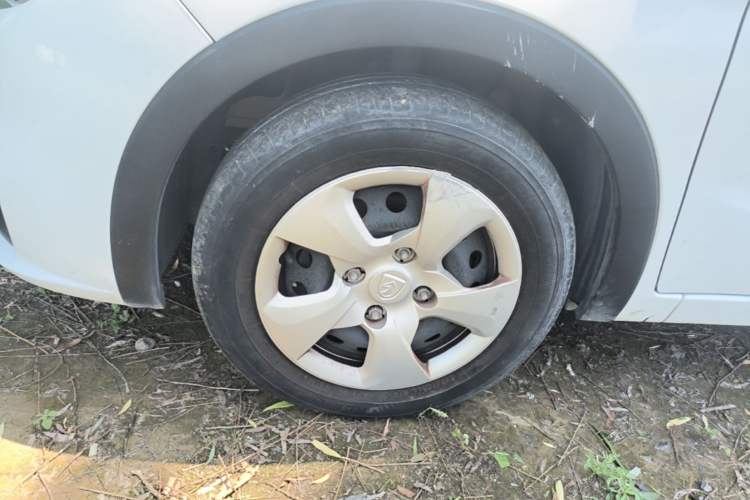 Used Baojun 310 2020 1.2L Manual Comfort Edition Left Front Wheel Hub