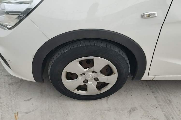 Used Baojun 310 2020 1.2L Manual Comfort Edition Left Front Wheel Hub