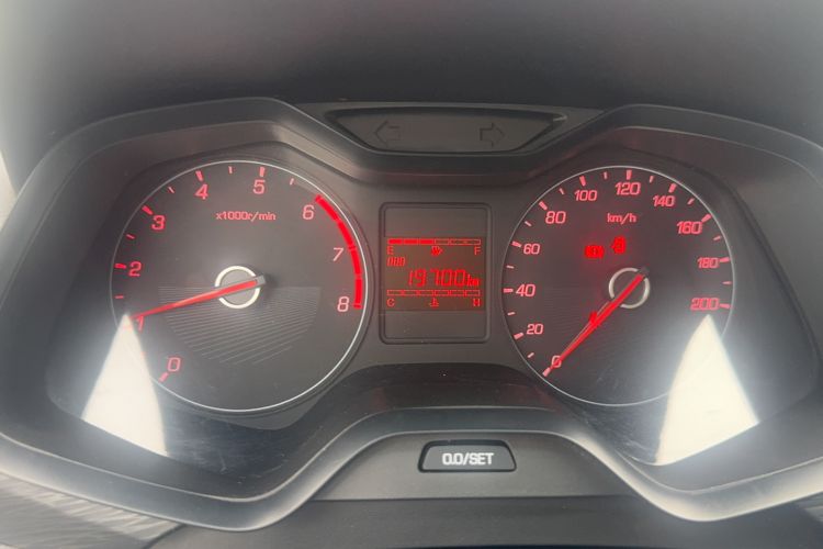 Used Baojun 310 2020 1.2L Manual Value Edition Odometer Close Up