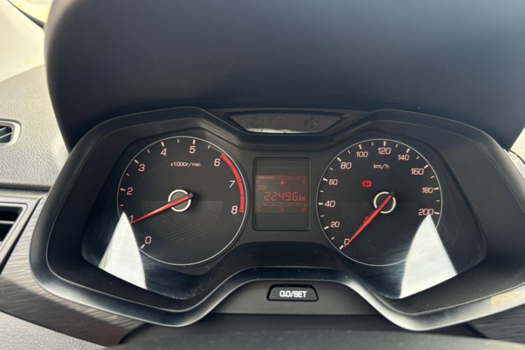 Used Baojun 310 2020 1.2L Manual Comfort Edition Odometer Close Up