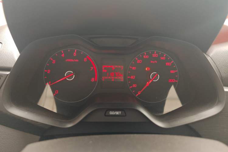 Used Baojun 310 2020 1.2L Manual Value Edition Odometer Close Up