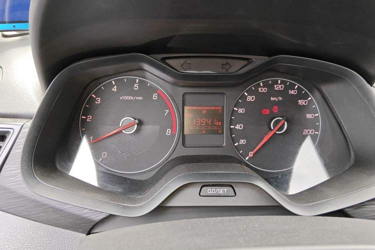 Used Baojun 310 2020 1.2L Manual Comfort Edition Odometer Close Up