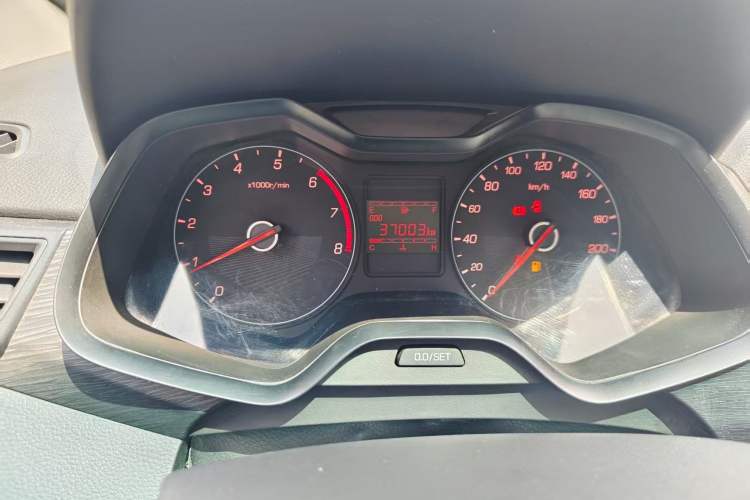 Used Baojun 310 2020 1.2L Manual Value Edition Odometer Close Up