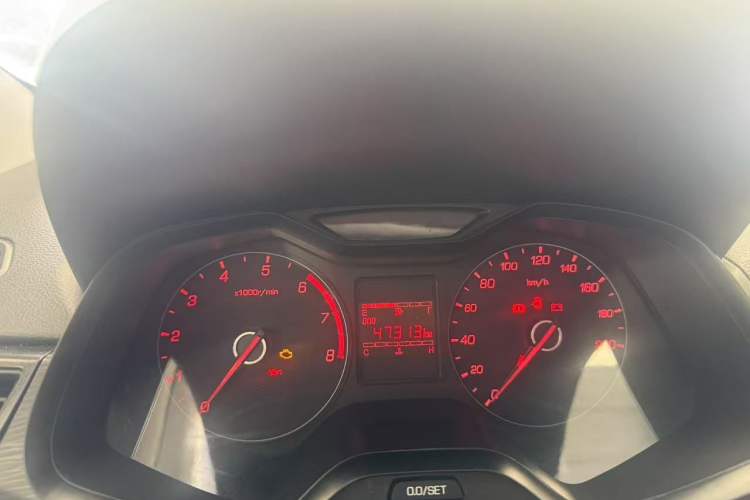 Used Baojun 310 2020 1.2L Manual Comfort Edition Odometer Close Up