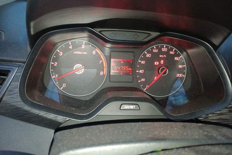 Used Baojun 310 2020 1.2L Manual Comfort Edition Odometer Close Up