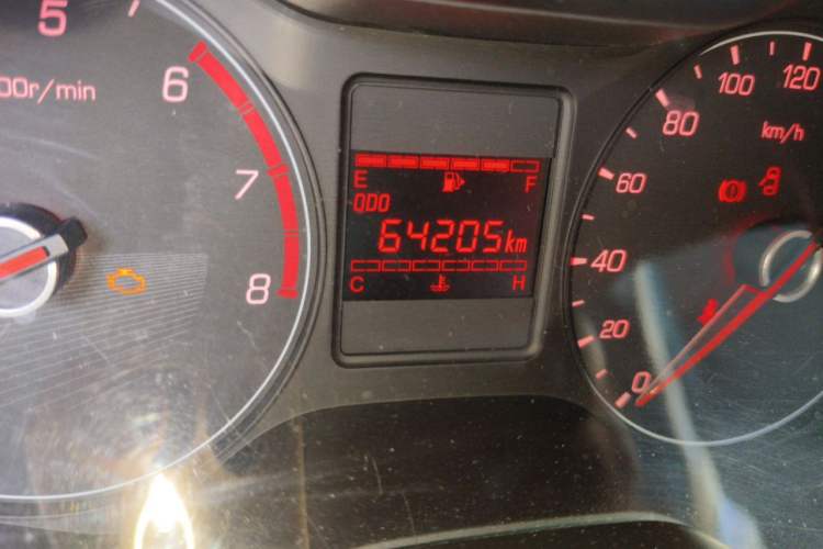 Used Baojun 310 2020 1.2L Manual Value Edition Odometer Close Up