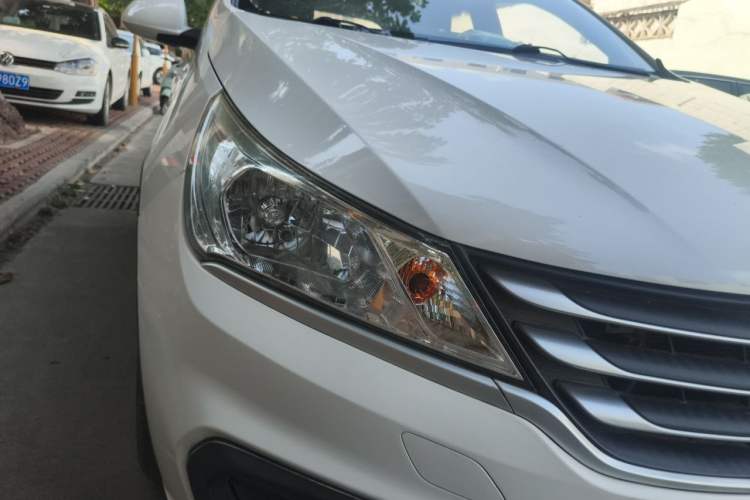 Used Baojun 310 2020 1.2L Manual Comfort Edition Right Front Headlight