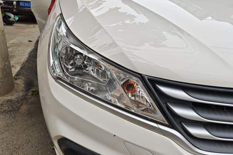 Used Baojun 310 2020 1.2L Manual Comfort Edition Right Front Headlight