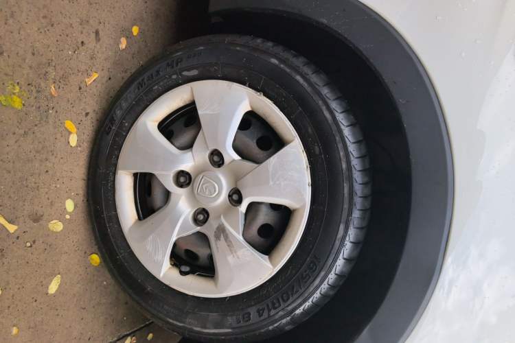 Used Baojun 310 2020 1.2L Manual Comfort Edition Right Front Wheel Hub
