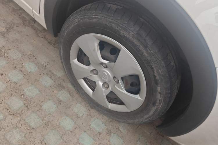 Used Baojun 310 2020 1.2L Manual Comfort Edition Right Front Wheel Hub