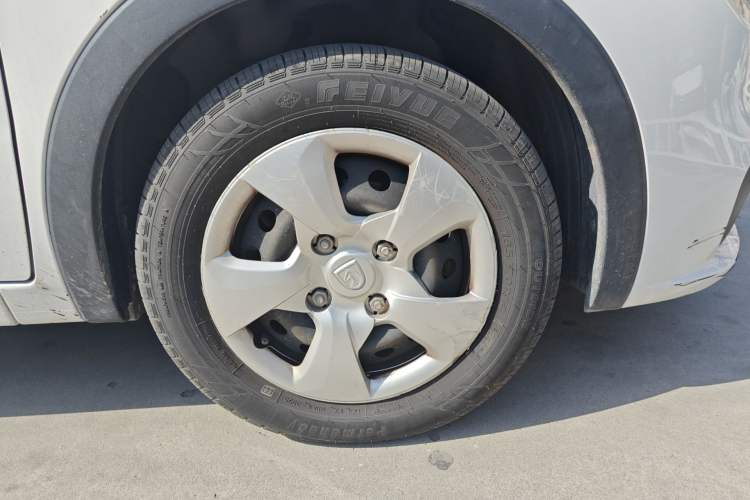 Used Baojun 310 2020 1.2L Manual Comfort Edition Right Front Wheel Hub