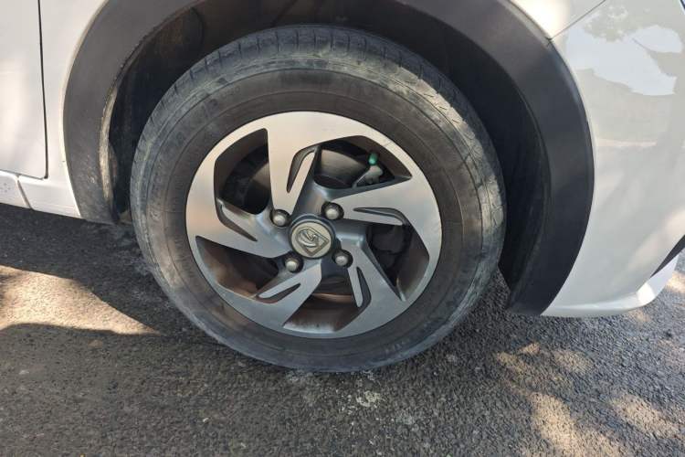 Used Baojun 310 2020 1.2L Manual Comfort Edition Right Front Wheel Hub