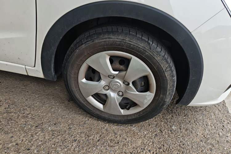 Used Baojun 310 2020 1.2L Manual Value Edition Right Front Wheel Hub