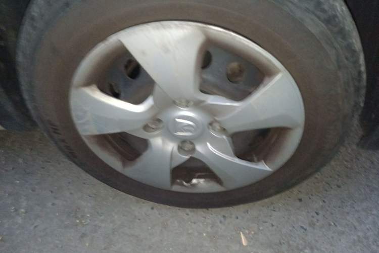 Used Baojun 310 2020 1.2L Manual Comfort Edition Right Front Wheel Hub