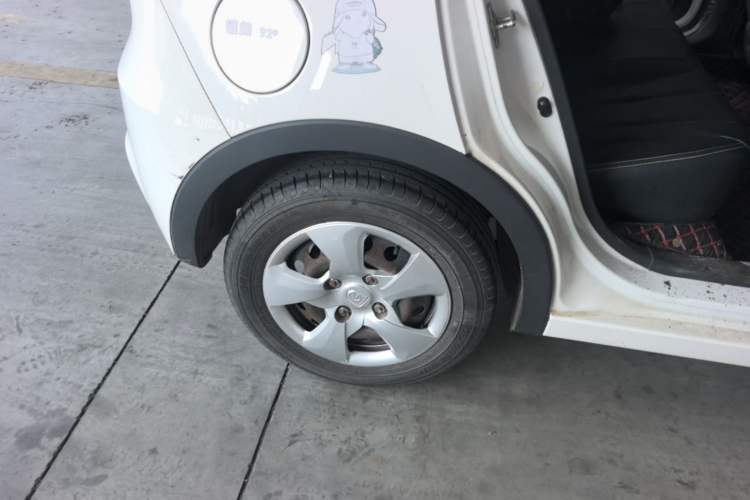 Used Baojun 310 2020 1.2L Manual Comfort Edition Right Rear Wheel Hub