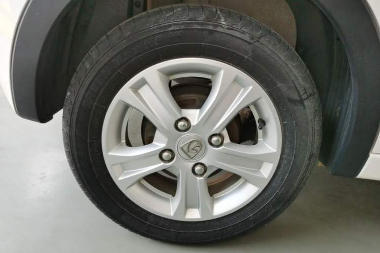 Used Baojun 310 2020 1.2L Manual Comfort Edition Right Rear Wheel Hub