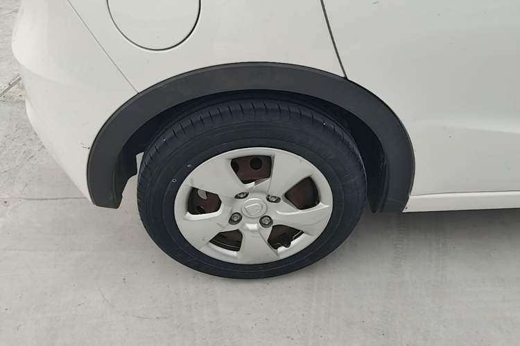 Used Baojun 310 2020 1.2L Manual Comfort Edition Right Rear Wheel Hub
