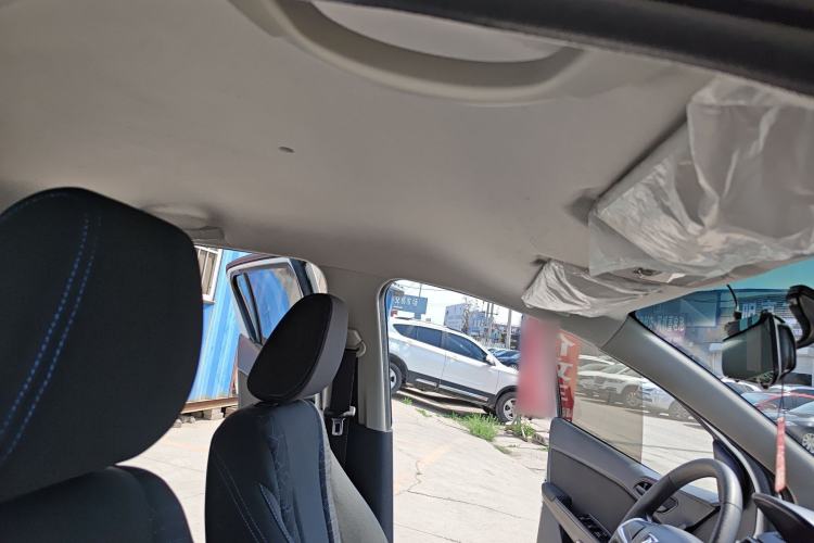 Used Baojun 310 2020 1.2L Manual Comfort Edition Roof