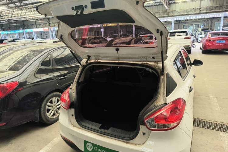 Used Baojun 310 2020 1.2L Manual Value Edition Trunk
