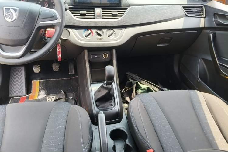 Used Baojun 310 2020 1.2L Manual Comfort Edition Gear Lever