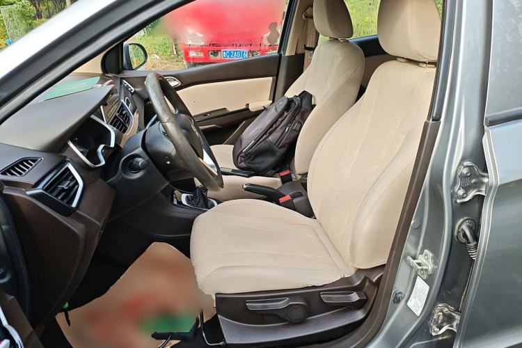 Used Baojun 310W 2017 1.5L Manual Comfort Version China V Left Front Seat