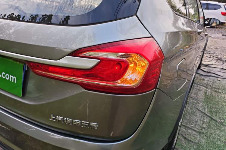 Used Baojun 310W 2017 1.5L Manual Comfort Version China V Right Rear Taillight
