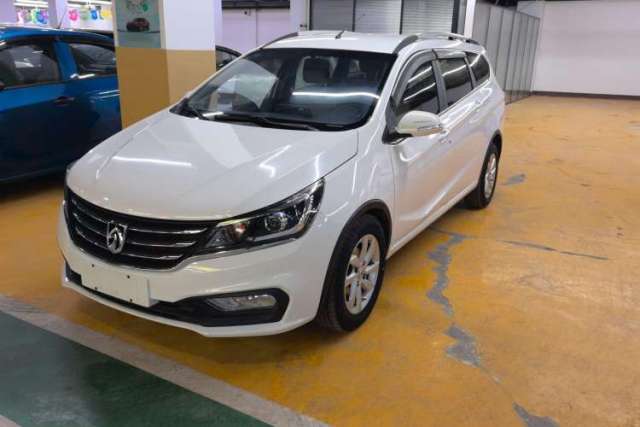 Used Baojun 310W 2017 1.5L Manual Fashion Model China V
