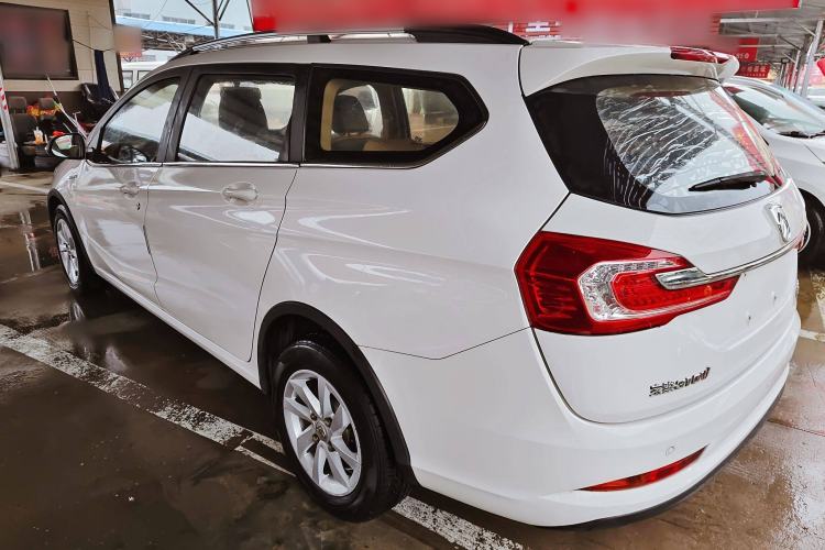Used Baojun 310W 2017 1.5L Manual Fashion Edition China VI Exterior 4