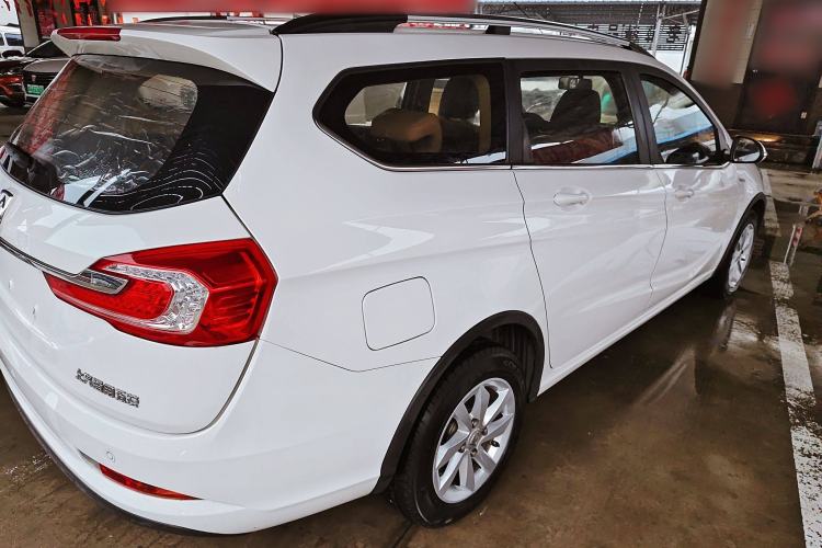 Used Baojun 310W 2017 1.5L Manual Fashion Edition China VI Exterior 6