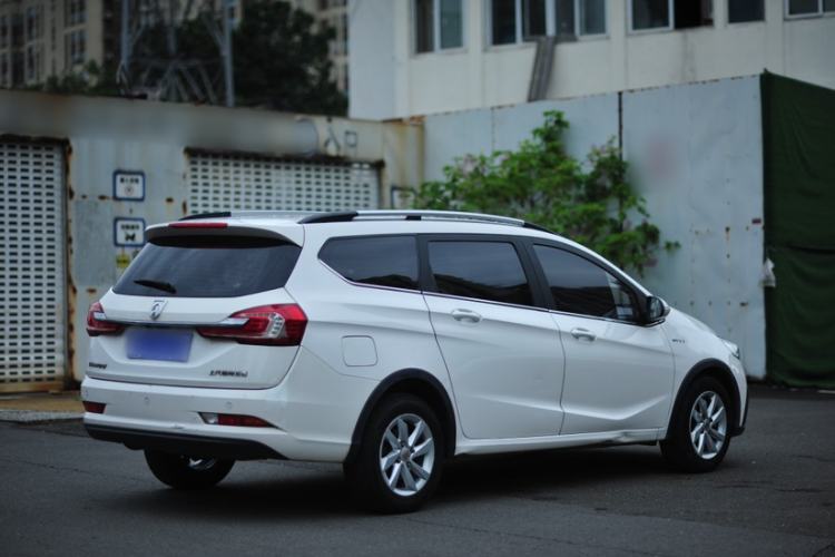 Used Baojun 310W 2018 1.5L Automatic Fashion Version China V Emission Standard Exterior 7