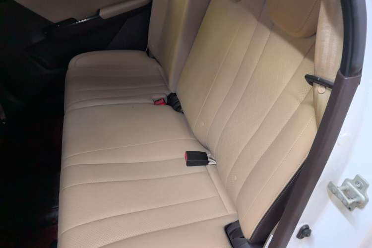 Used Baojun 310W 2017 1.5L Manual Fashion Model China V Interior 1