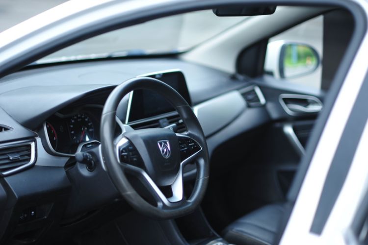 Used Baojun 310W 2018 1.5L Automatic Fashion Version China V Emission Standard Interior 2