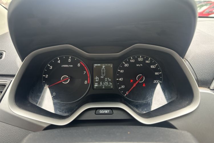 Used Baojun 310W 2018 1.5L Automatic Fashion Version China V Emission Standard Odometer Close Up
