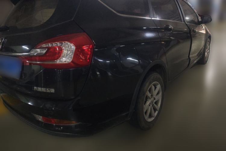 Used Baojun 310W 2017 1.5L Manual Fashion Edition China VI Rear Right 45 Deg
