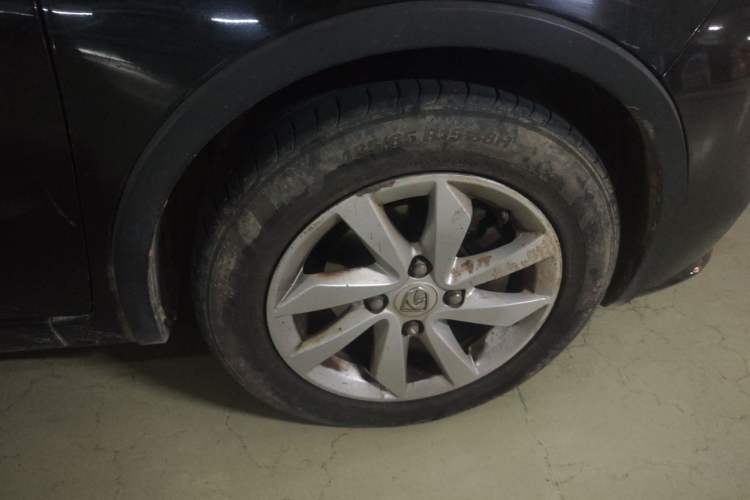 Used Baojun 310W 2017 1.5L Manual Fashion Edition China VI Right Front Wheel Hub