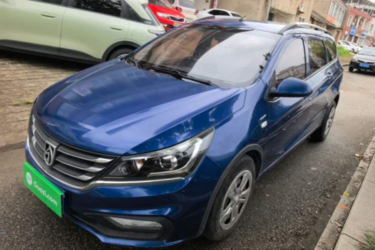 Used Baojun 310W 2017 1.5L Manual Comfort Version China V Guazi used car, China used car export, Used car for sale, Used  cars, Cheapest cars for sale