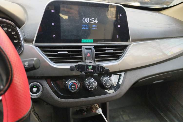 Used Baojun 310W 2017 1.5L Manual Luxury Edition China V Audio And AC Panel