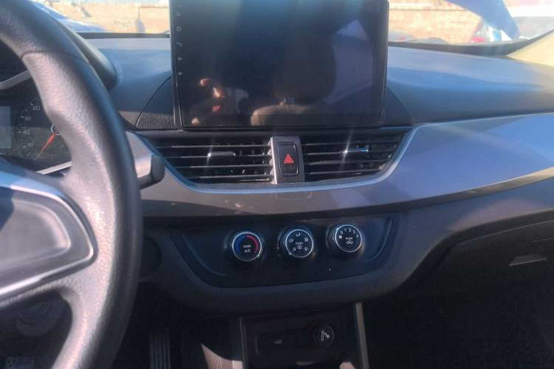 Used Baojun 310W 2017 1.5L Manual Comfort Version China V Audio And AC Panel