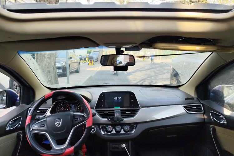 Used Baojun 310W 2017 1.5L Manual Luxury Edition China V Center Console