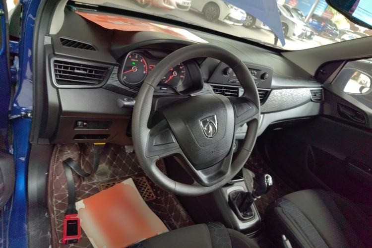 Used Baojun 310W 2017 1.2L Manual Value Edition China V Center Console